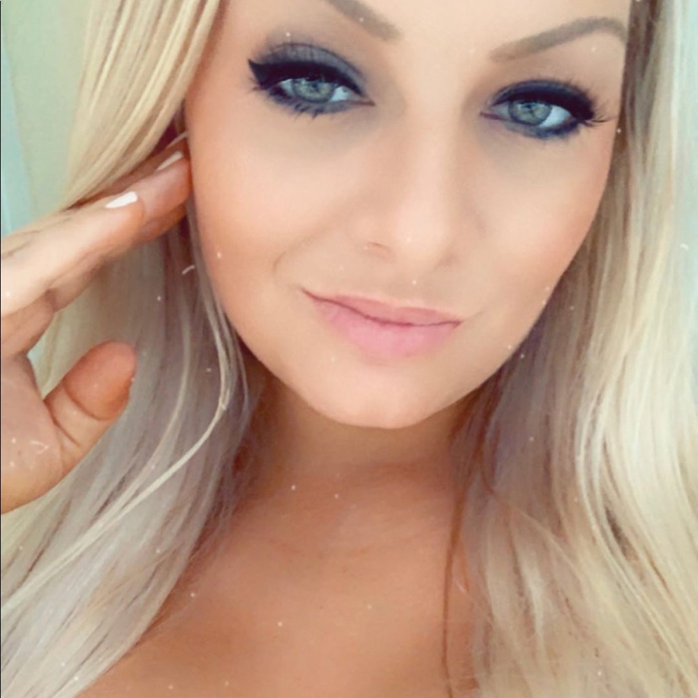 Meet your Posher, Jacqueline